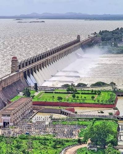 తుంగభద్రకు పోటెత్తిన వరద
